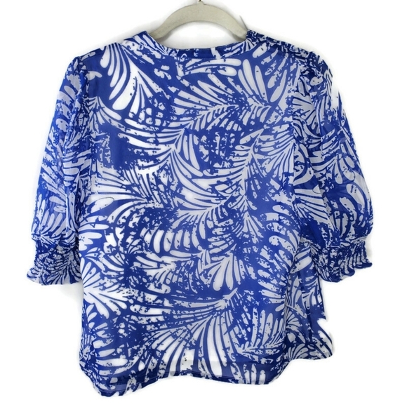 Walter Baker Madison Print Blue and White Boxy Blouse Size Small - Picture 8 of 8